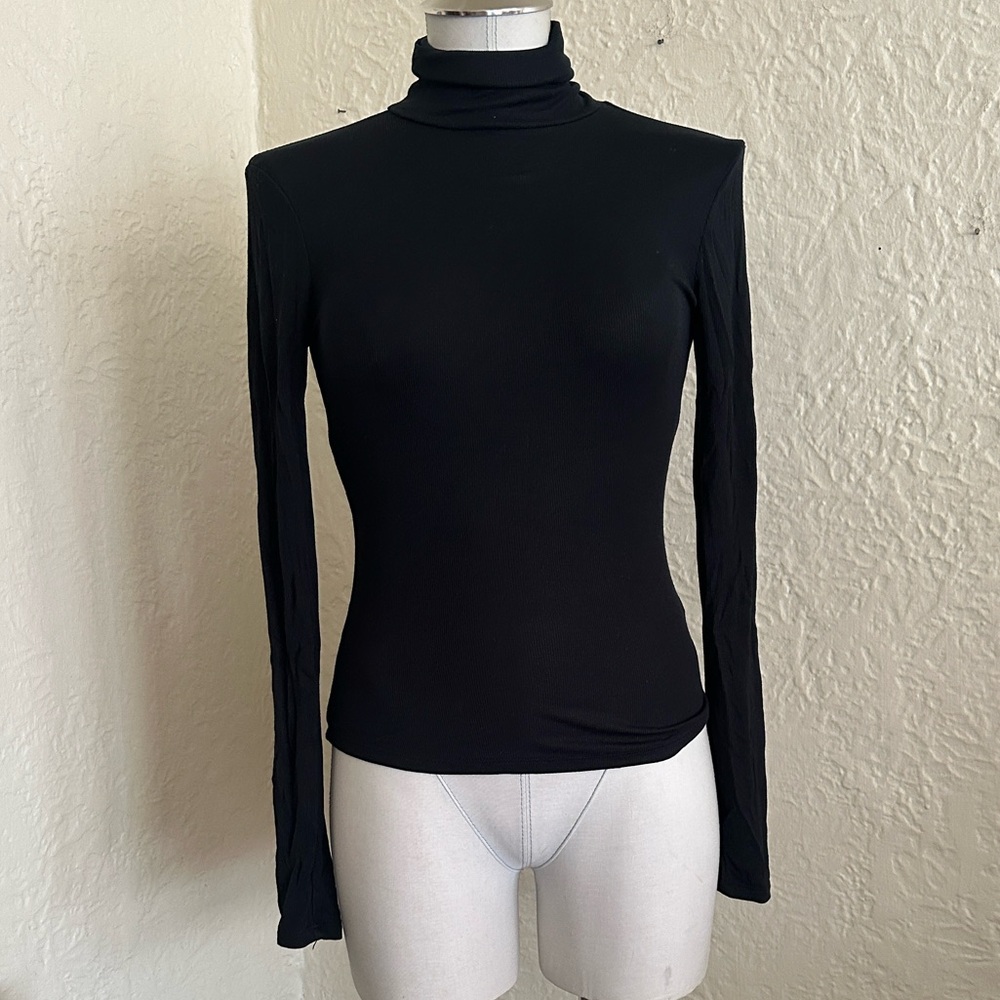 Aritzia Sun-Deh Black Ribbed Long Sleeve Turtleneck T-Shirt Small FLAW